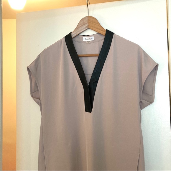 CALVIN KLEIN beige and black v-neck dress - Picture 2 of 6